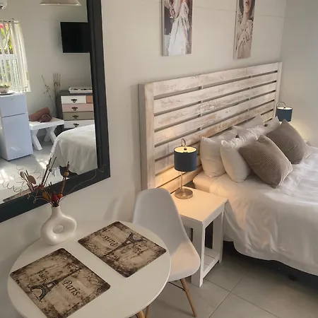 Seaview Sunset Boutique Apartments - Solar Powered Kaapstad Buitenkant foto