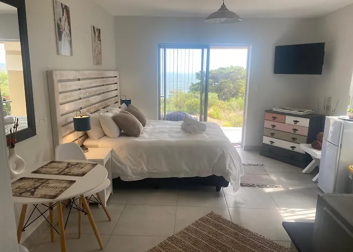 Seaview Sunset Boutique Apartments - Solar Powered