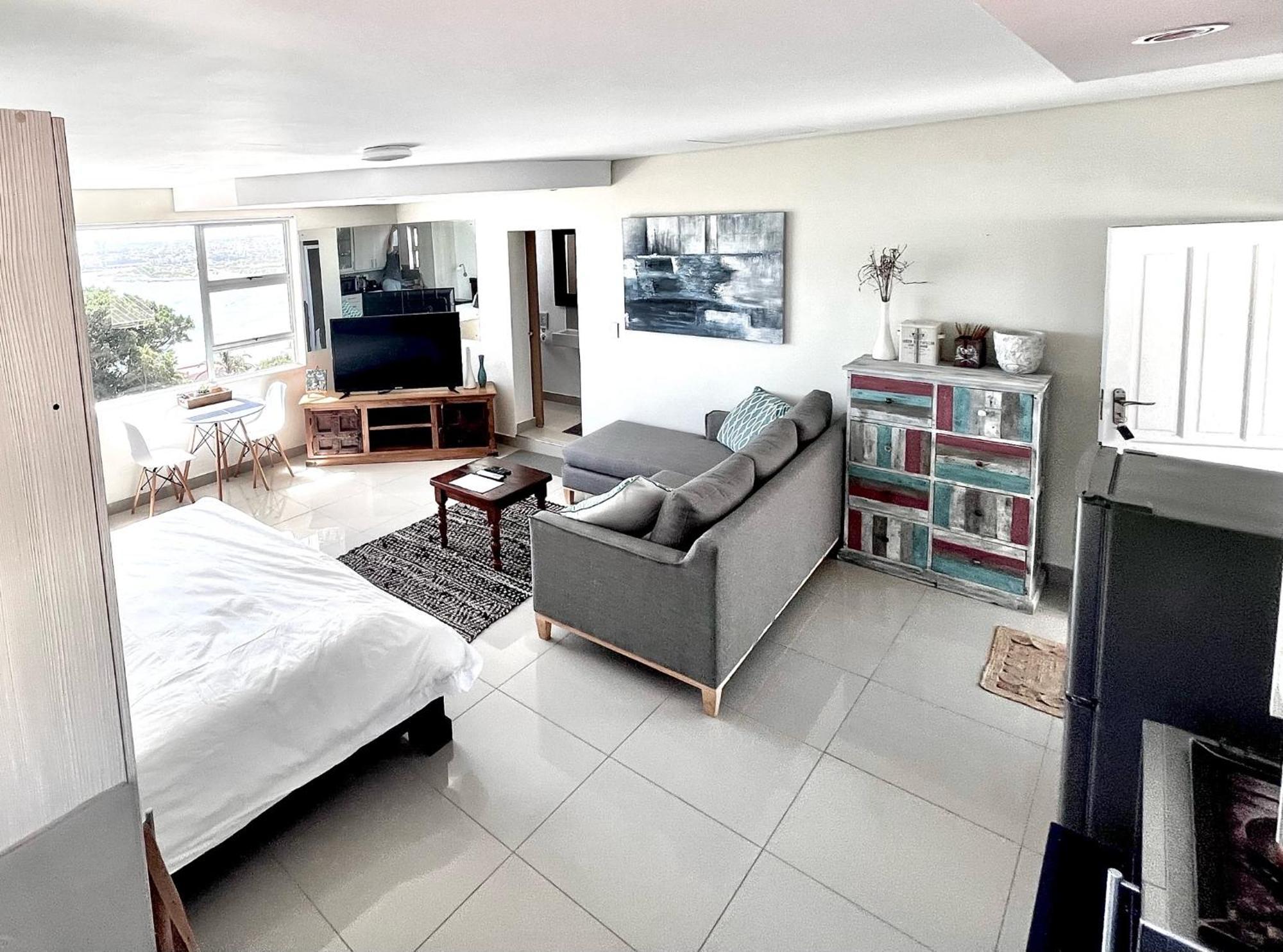 Seaview Sunset Boutique - Solar Powered Apartment *