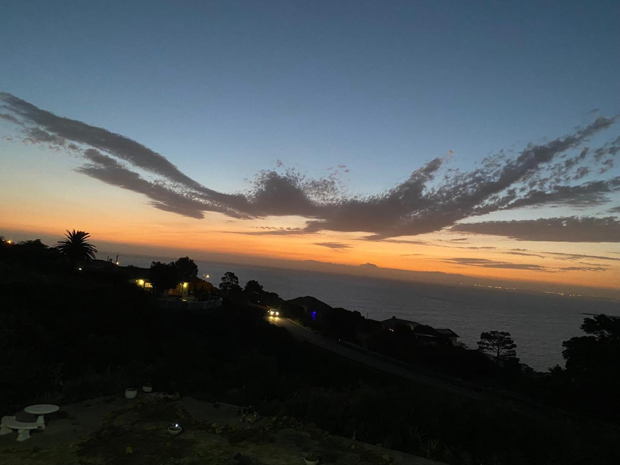 Seaview Sunset Boutique - Solar Powered Appartement